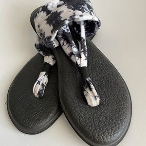 Sanuk sandals